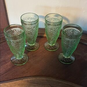 Tiara Chantilly Green Floral Glass Set